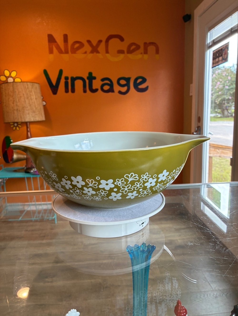 Pyrex Vintage Spring Blossom #444 Cinderella 4 Qt Mixing Bowl USA